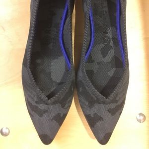 Rothy’s dark camo point 11 BNWOB